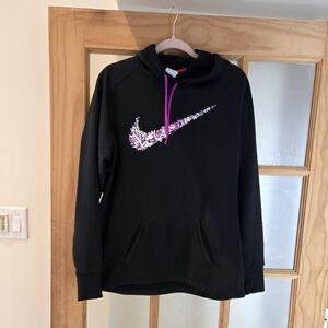 Women's Nike Therma fit Sweatshirt. Size Large